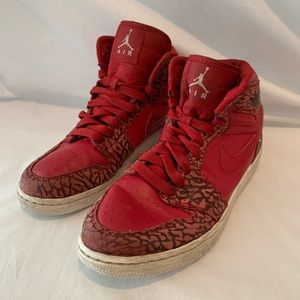 Boys NIKE AIR JORDAN Retro 1 High Tops SHOES 4Y